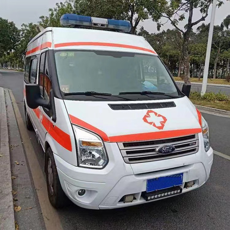 红旗用途不同,救护车装备标准也不同